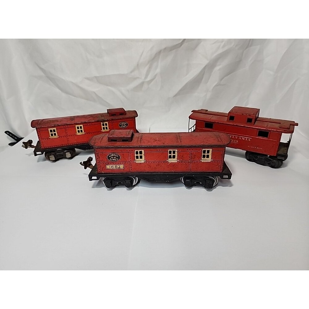 Lionel O Scale 3 Tin Plate Cabooses No Boxes 2)1682 1) 2472